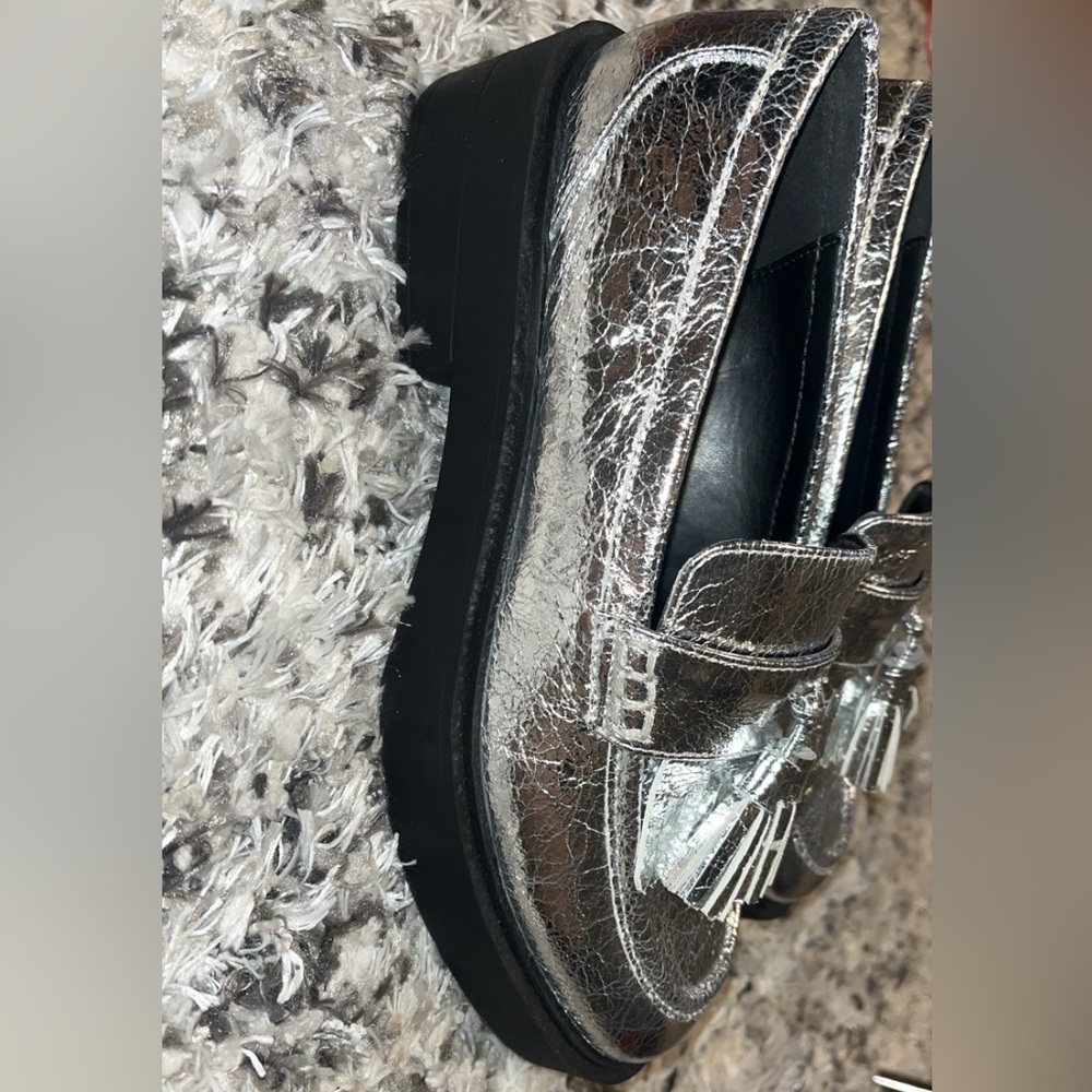 Silver Platforms - image 2